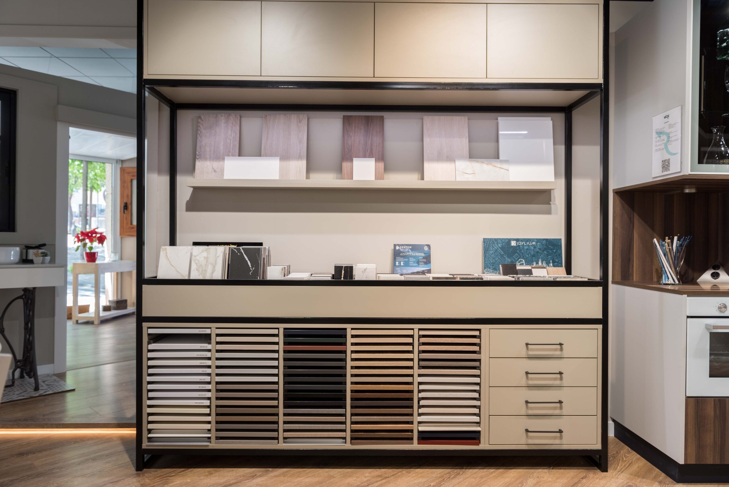 0665DB4E-3576-4568-B39B-1B6496B0F56D